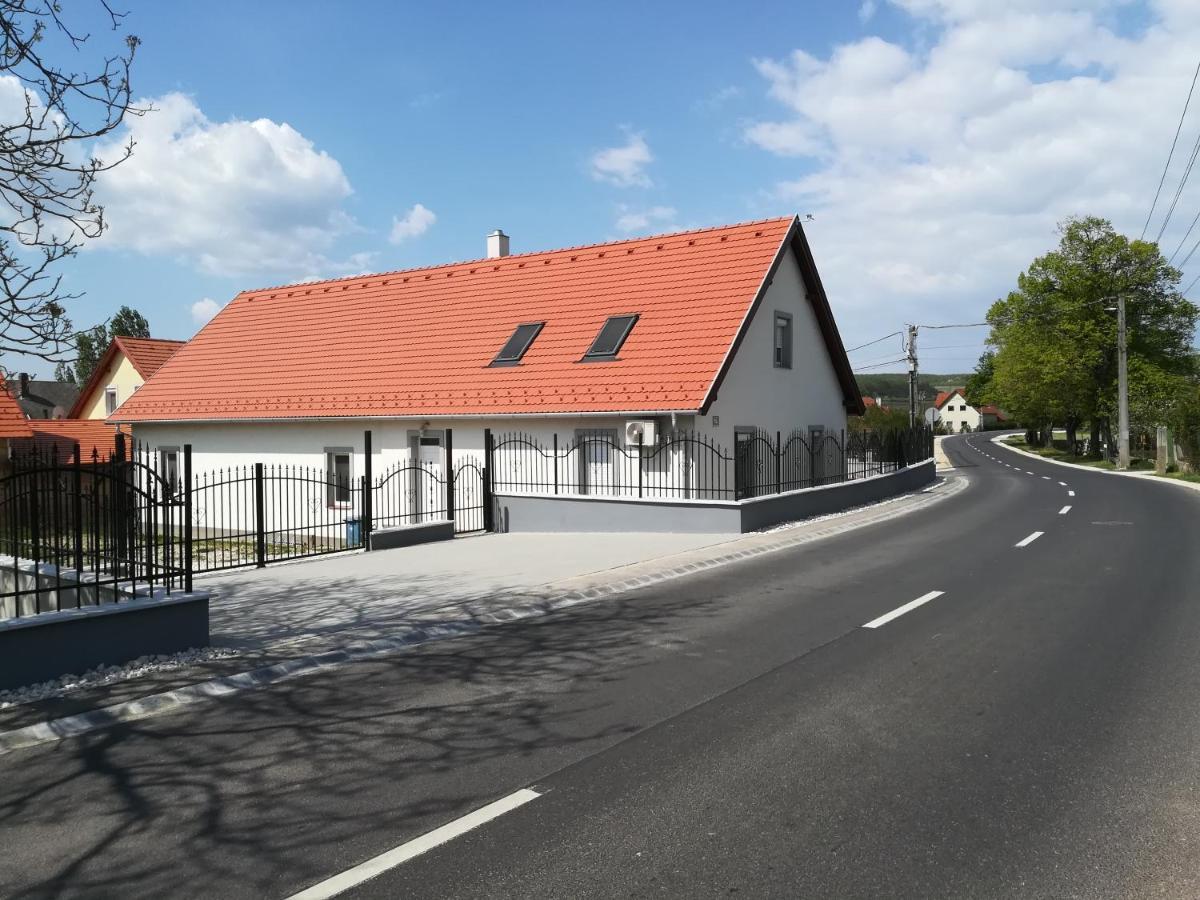 Bordoma Falusi Vendégház Balatonszolos Exterior foto